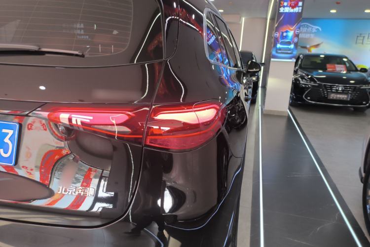 Used Mercedes-Benz GLC 2023 Facelift GLC 260 L 4MATIC Dynamic Version 5 Seats Right Rear Taillight