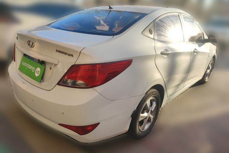 Used Hyundai Verna (older generation) 2014 1.4L Automatic Smart GLS Rear Right 45 Deg