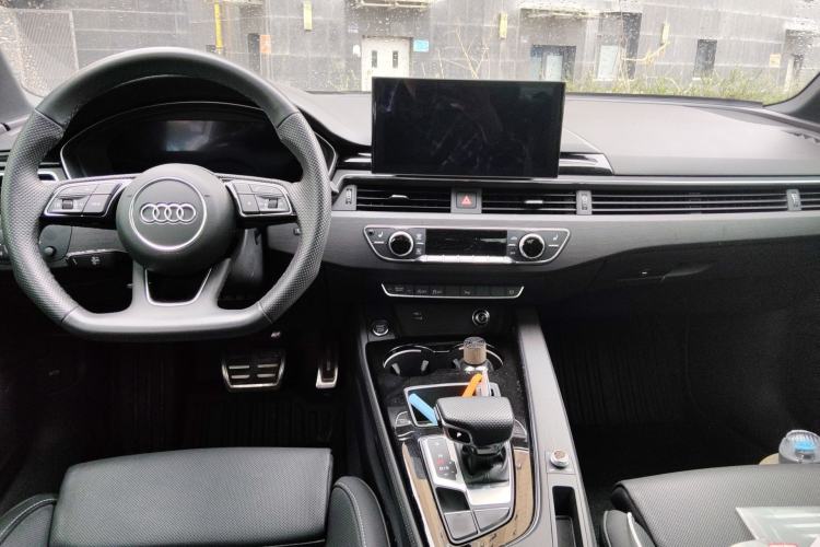 Used Audi A4L 2024 40 TFSI Luxury Dynamic Edition Center Console