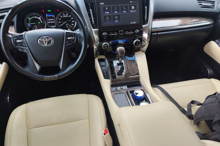 Used Toyota Vellfire 2021 Crown Dual-Engine 2.5L HV Prestige Edition Center Console