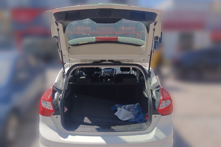 Used Ford Focus 2012 Hatchback 1.6L Automatic Comfort Model Trunk