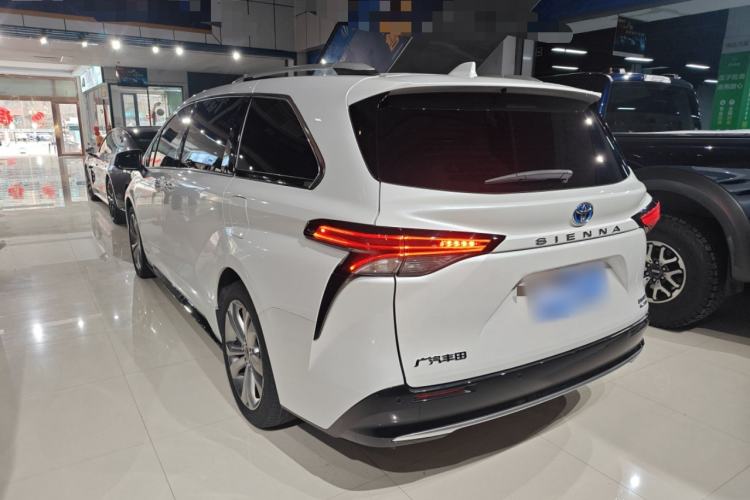 Used Toyota SIENNA 2023 2.5L Hybrid Deluxe Edition Rear Left 45 Deg