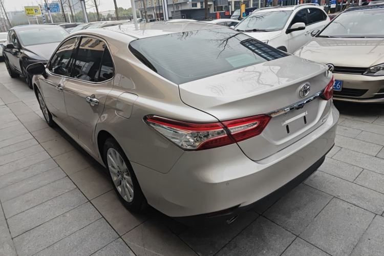 Used Toyota Camry 2019 Revised Version 2.0G Luxury Edition
