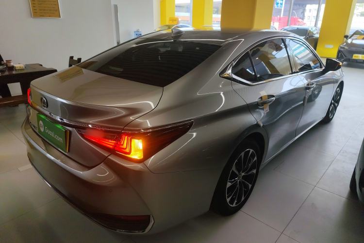 Used Lexus ES 2018 200 Excellence Edition China V Standard
