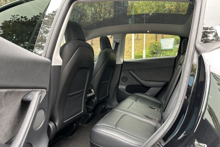 Used Tesla Model Y 2022 Rear-Wheel-Drive Version