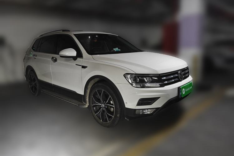 Used Volkswagen Tiguan L 2019 330TSI Automatic Two-Wheel Drive Smart Luxury Version China VI Standard Front Right 45 Deg