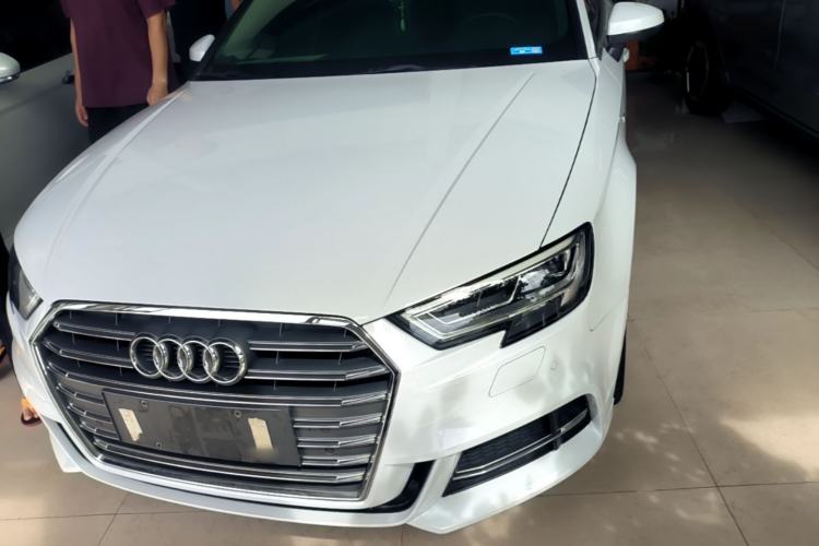 Used Audi A3 2020 Limousine 35 TFSI Fashion Edition China VI Emission Standard Guazi used car, China used car export, Used car for sale, Used Audi cars, Cheapest cars for sale