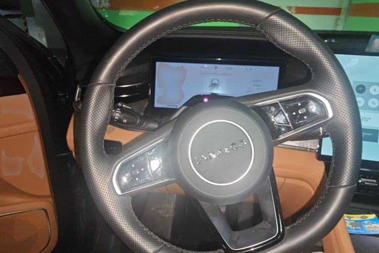 Used Lynk & Co 09 EM-P 2024 2.0TD EM-P Four-Wheel Drive ULTRA Six-Seater
