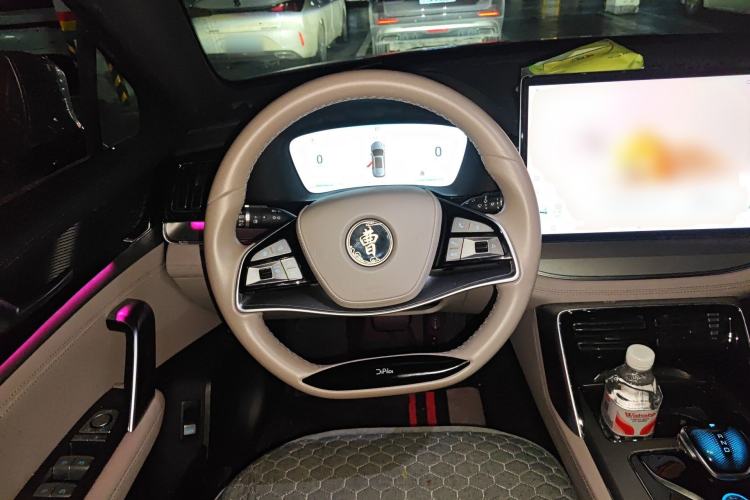 Used BYD Tang New Energy 2024 DM-i Glory Edition 112KM Prestige Model Steering Wheel