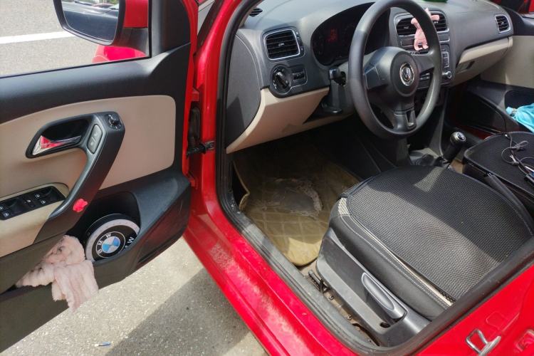 Used Volkswagen Polo 2011 1.6L Manual ZhiShang Edition Driver Seat