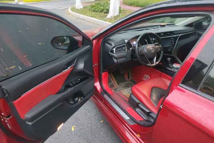 Used Toyota Camry 2018 2.0S FENGSHANG Edition
