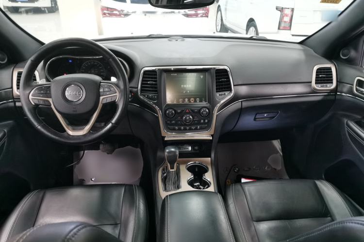 Used Jeep Grand Cherokee (Import) 2017 3.0L Comfort Navigation Edition
