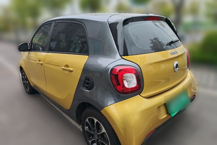 Used smart forfour 2016 1.0L 52 kW Passion Edition Rear Left 45 Deg