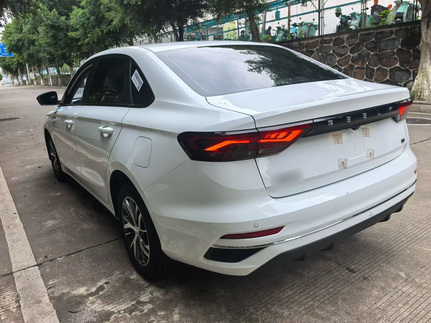 Geely Auto Emgrand 2025 4th Generation 1.5L CVT Longteng Edition — снимка 4