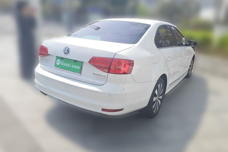 Used Volkswagen Sagitar 2015 230TSI Automatic Luxury Model
