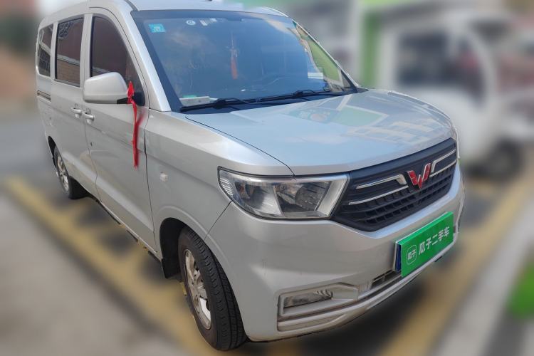 Used Wuling Hongguang V 2019 1.5L Standard Version China VI LAR
