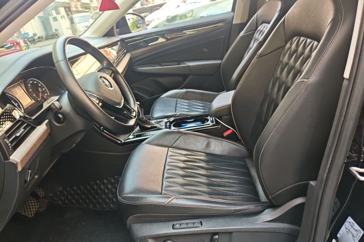 Used Volkswagen Passat New Energy 2020 430 PHEV Hybrid Luxury Edition China VI Standard Left Front Seat