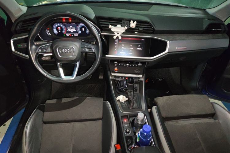 Used Audi Q3 2020 35 TFSI Ambition Dynamic Edition Center Console