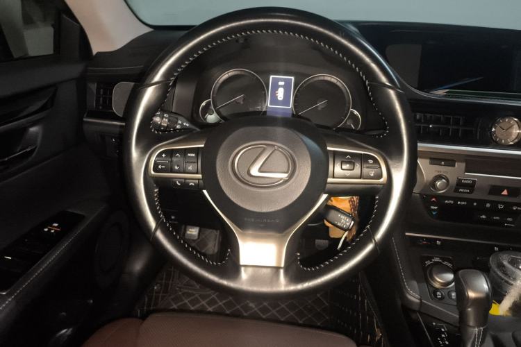 Used Lexus ES 2017 200 30th Anniversary Edition Steering Wheel