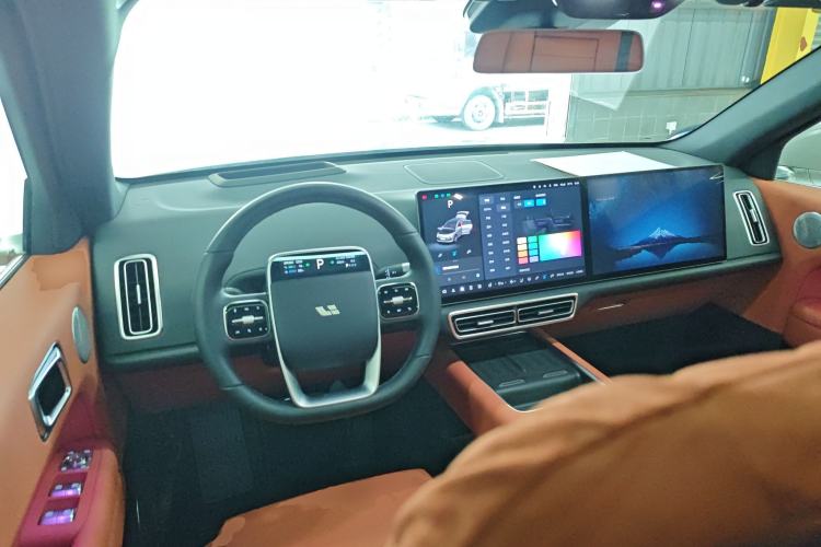 Used Li Auto L6 2024 Pro Model Center Console