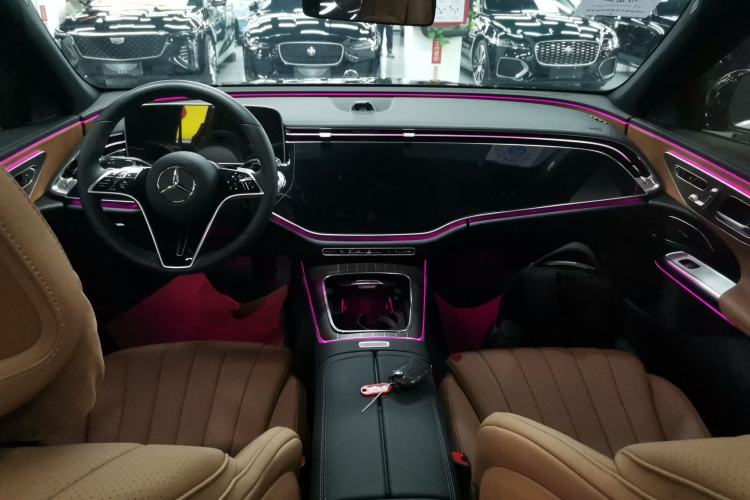 Used Mercedes-Benz E-Class New Energy 2024 E 350 e L Plug-in Hybrid Sedan