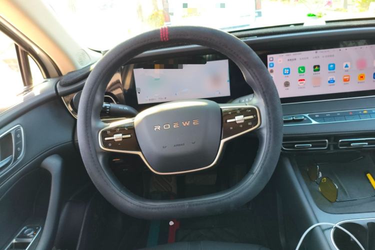 Used Roewe D7 2023 DMH 125km Superior Edition
