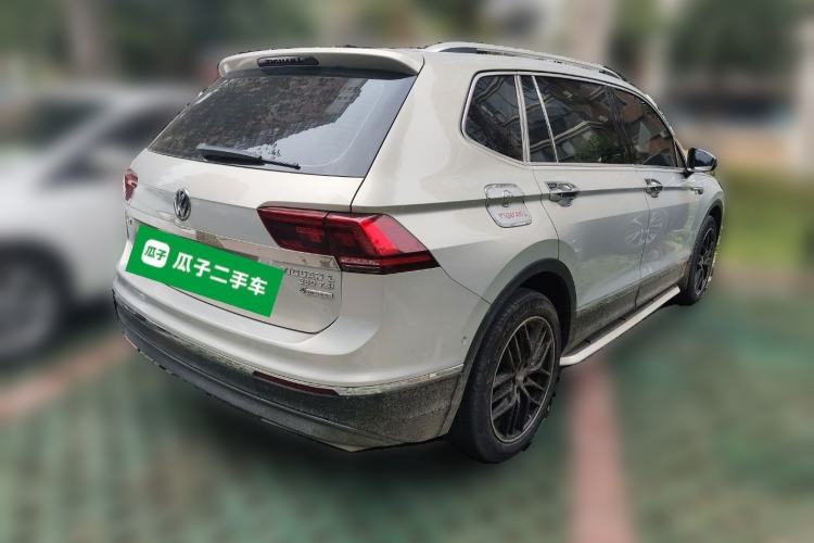 Used Volkswagen Tiguan L 2017 380TSI Automatic All-Wheel-Drive Flagship Edition Rear Right 45 Deg