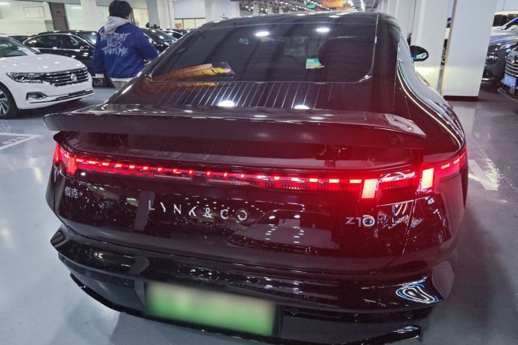 Used Lynk & Co Z10 2025 71 kWh 602 km Range Rear-Wheel Drive Pro