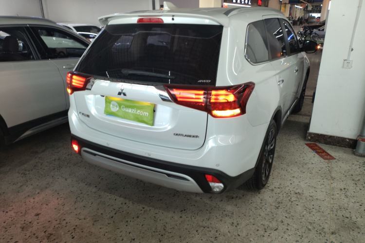 Used Mitsubishi Outlander 2020 2.4L 4x4 Zhi Xiang Edition 5 Seats