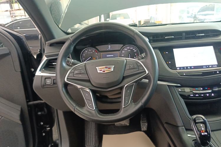 Used Cadillac XT5 2022 2.0T Two-Wheel Drive Luxury Version
