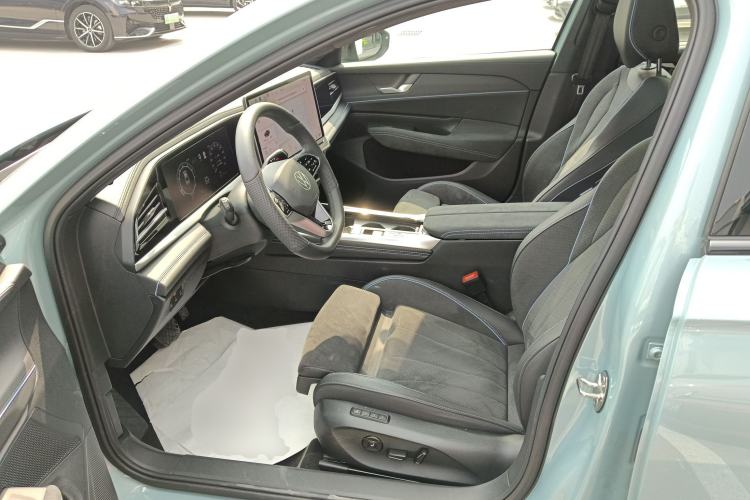 Used Volkswagen Passat 2025 Pro 380TSI Starry Dragon Luxury Edition