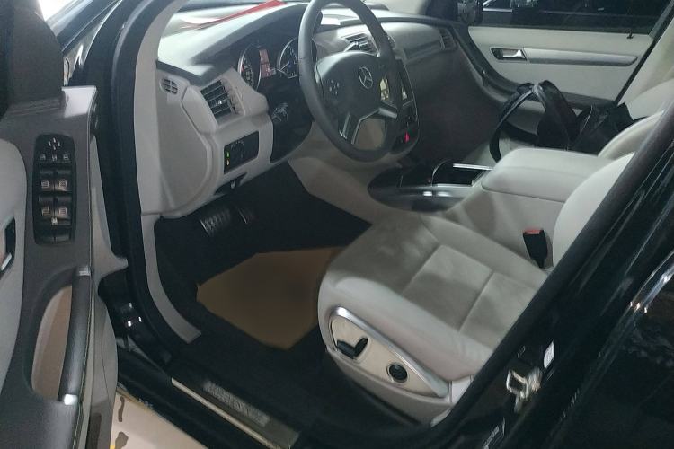 Used Mercedes-Benz R-Class 2014 R 320 4MATIC Business Model