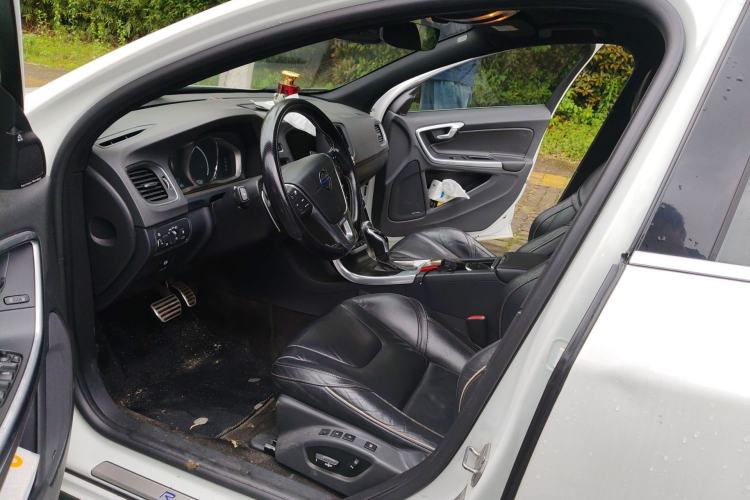 Used Volvo S60 2015 T5 Personalized Sport Edition Left Front Seat