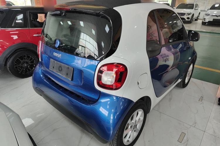 Used smart fortwo 2018 1.0L 52kW Hardtop Dynamic Version China V Rear Right 45 Deg