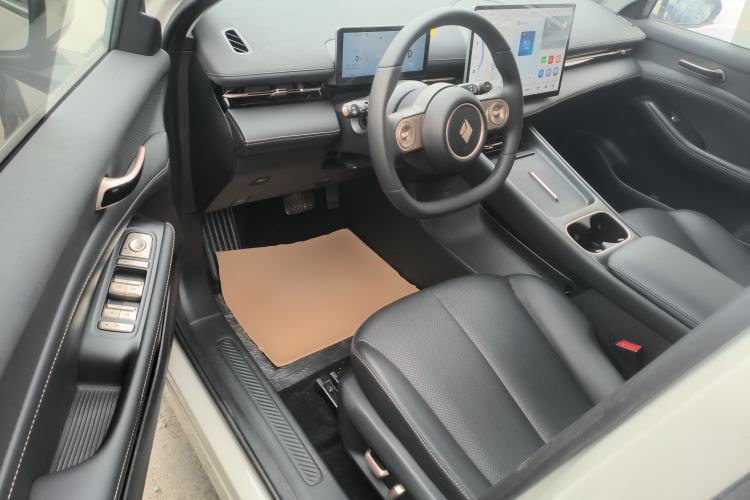 Used Baojun Yunhai 2024 140km Plug-in Hybrid Version