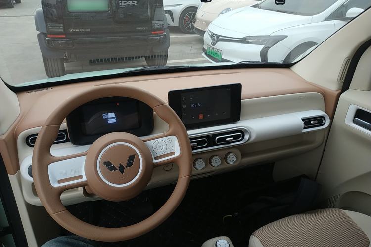 Used Wuling Hongguang MINIEV 2024 3rd Generation 215km Advanced Version
