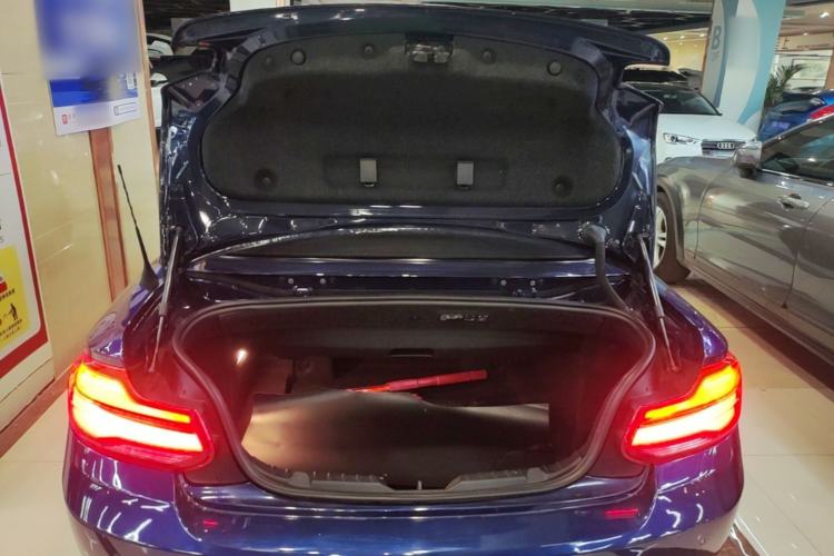 Used BMW 2 Series 2018 220i Convertible Coupe Sports Design Package Trunk