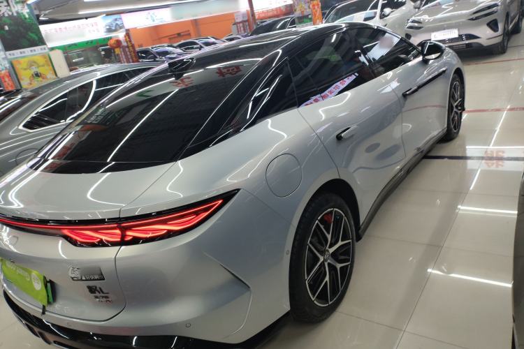 Used BYD Han L 2025 EV Four-Wheel Drive LiDAR Flagship Model
