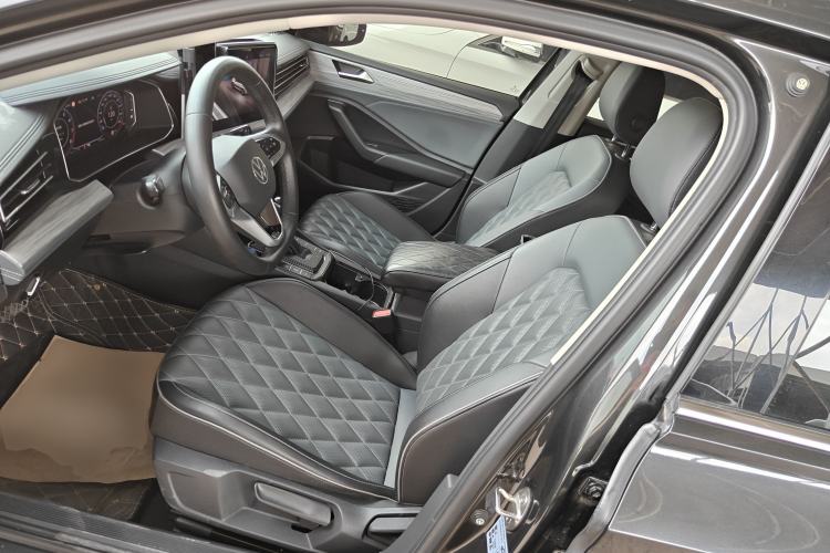 Used Volkswagen Sagitar 2023 300TSI DSG Excellence Edition Left Front Seat