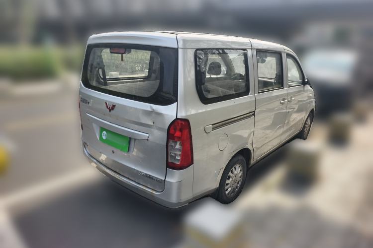 Used Wuling Rongguang V 2016 1.5L Standard Version
