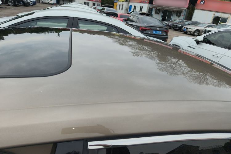 Used Volkswagen Sagitar 2015 1.6L Automatic Comfort Model Roof