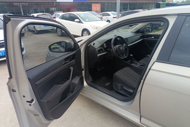 Used Volkswagen Lavida 2018 1.5L Automatic Fashion Edition China V Standard Driver Seat