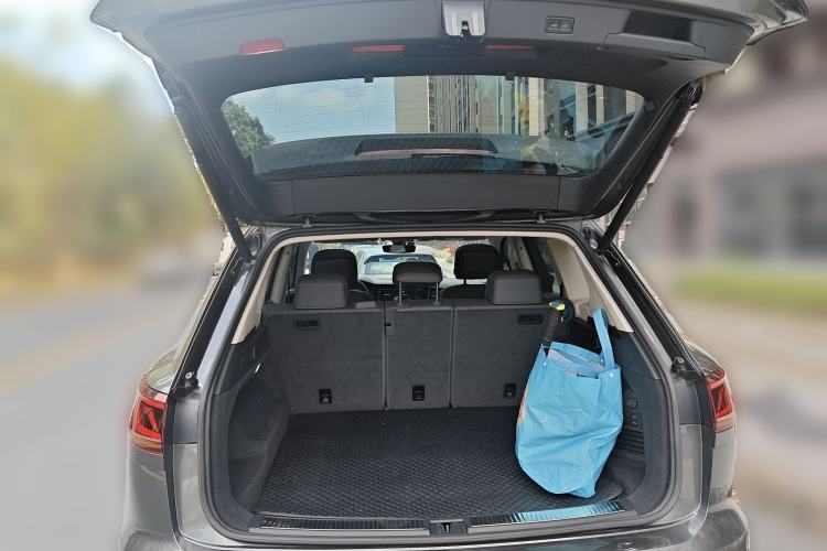 Used Volkswagen Touareg 2020 3.0 TSI Luxury Edition China VI