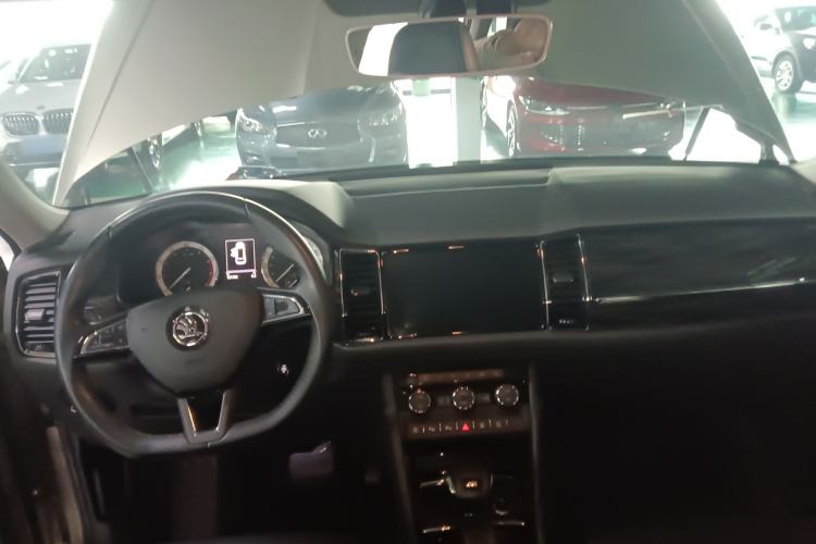 Used Skoda Kodiaq 2019 TSI330 7-Seater Two-Wheel-Drive Luxury Enjoyment Edition China V Emission Standard
