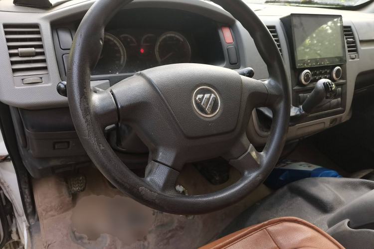 Used Foton Scenic G7 2017 2.0L Long-Wheelbase Commercial Van High Roof 2 Seats 4Q20M