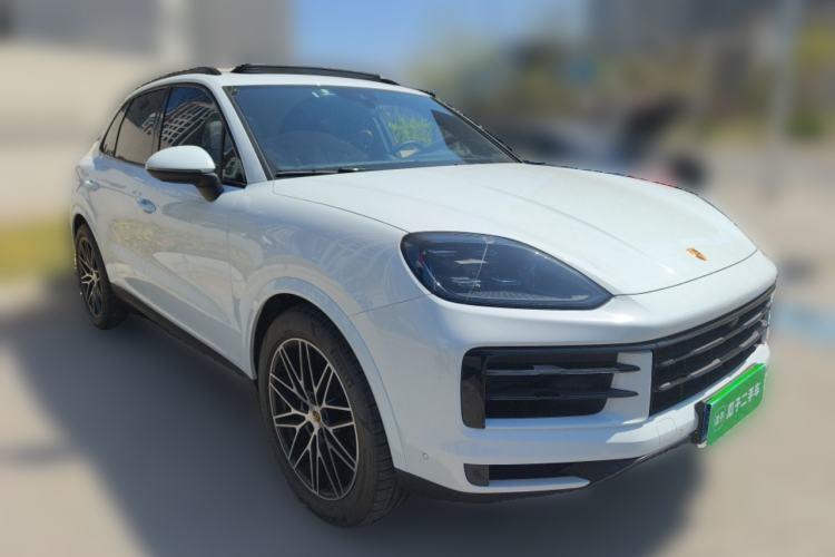 Used Porsche Cayenne 2024 Cayenne 3.0T Front Right 45 Deg