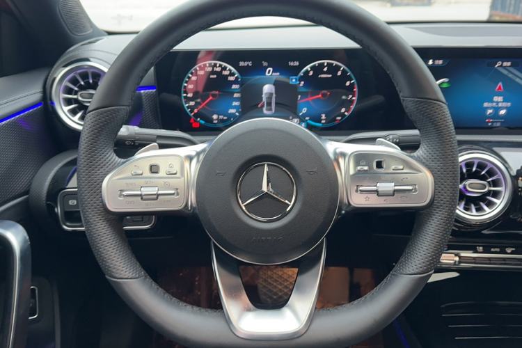 Used Mercedes-Benz A-Class 2022 Second Facelift A 200 L Sport Sedan Fashion Version
