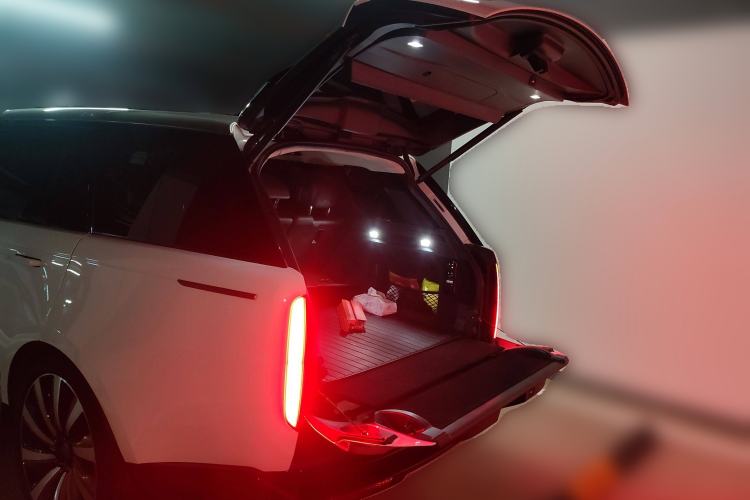 Used Land Rover Range Rover 2023 Revised Version 3.0 L6 400 PS Extended Luxury Edition
