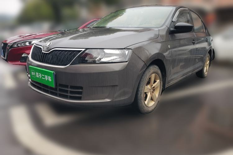 Used Skoda Rapid 2015 1.6L Manual Le Xuan Model