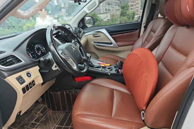 Used Mitsubishi Pajero Sport  Left Front Seat